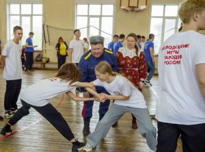 Педагоги ЦДОД Искитимского района учили студентов вузов области традиционным играм народов России
